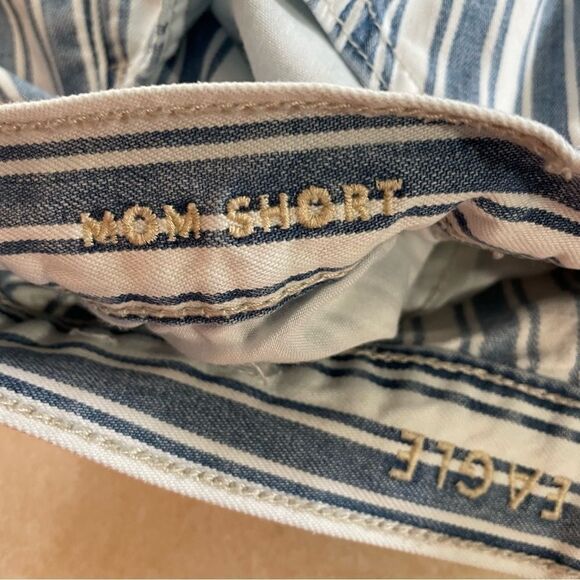 American Eagle Mom Shorts Blue white striped size 2 women’s - Picture 2 of 4